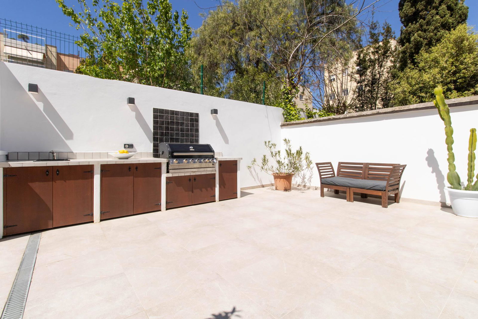 Renovierte Wohnung mit großem Garten und Garage in Son Armadans