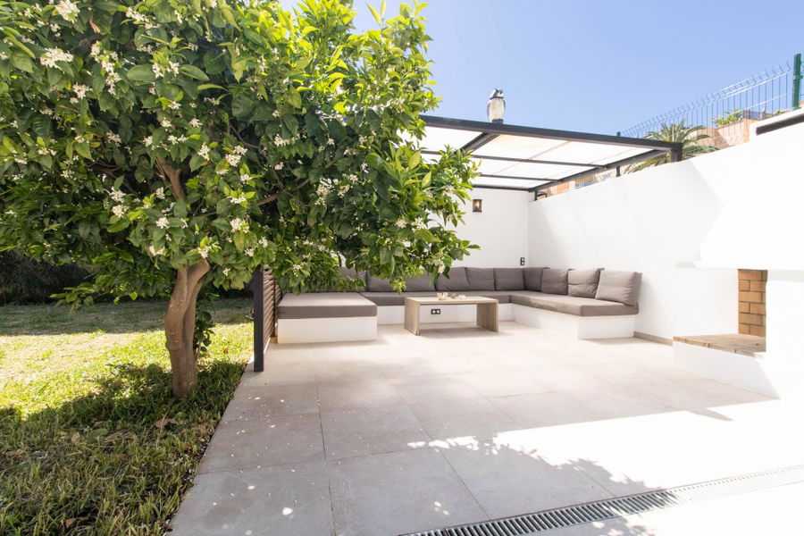 Renovierte Wohnung mit großem Garten und Garage in Son Armadans