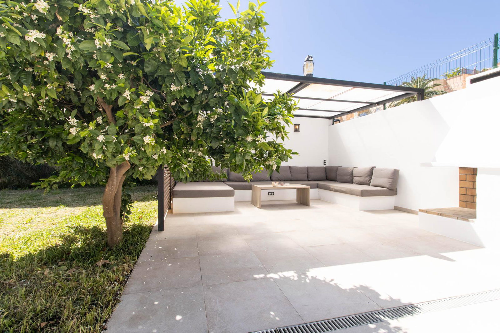Renovierte Wohnung mit großem Garten und Garage in Son Armadans