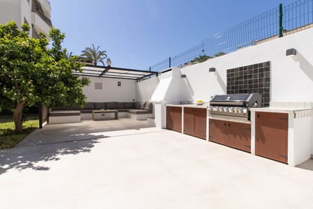 Renovated apartment with large garden and garage in Son Armadans