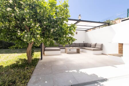 Renovated apartment with large garden and garage in Son Armadans