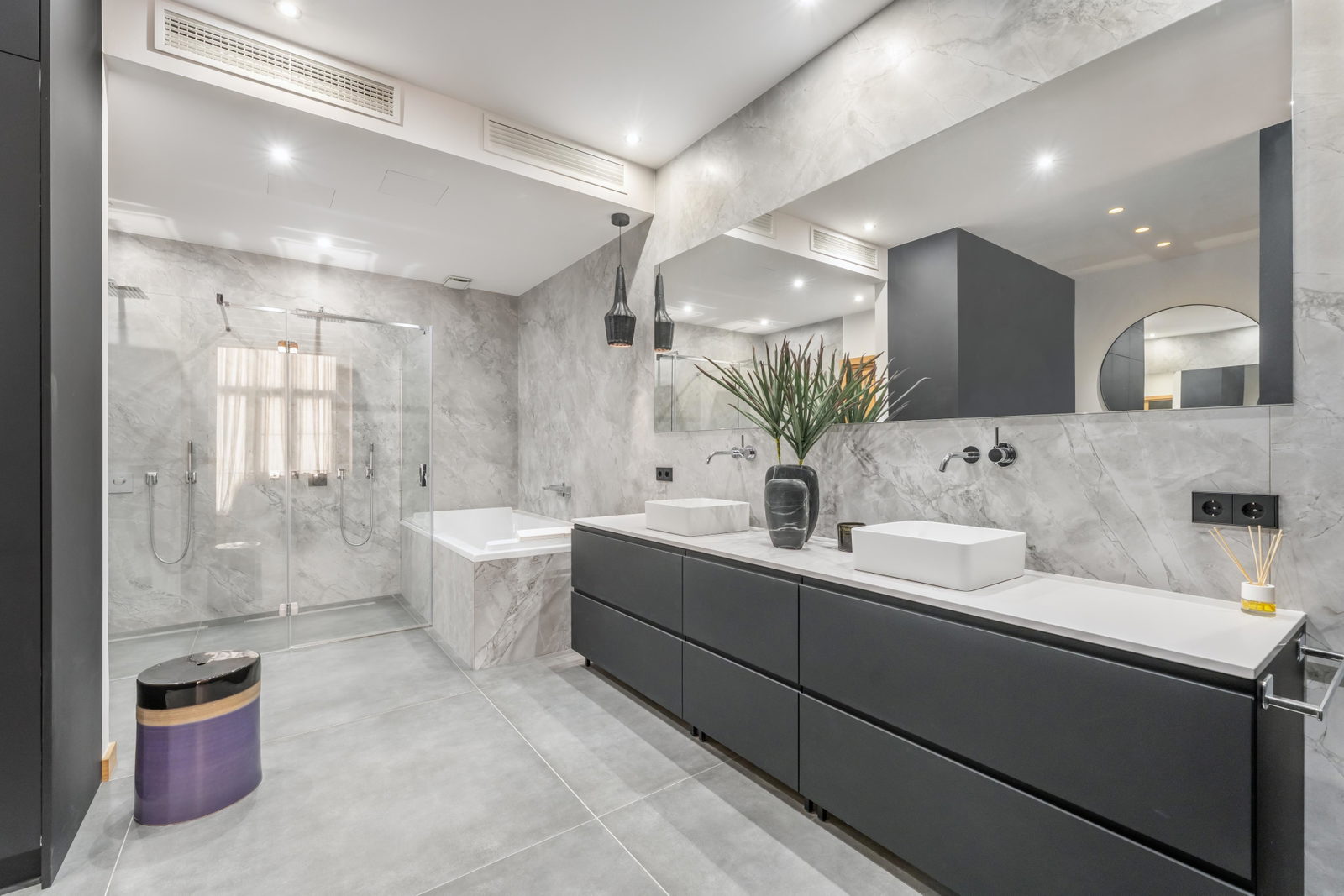 Imponerande designloft med privat takterrass i hjärtat av Santa Catalina