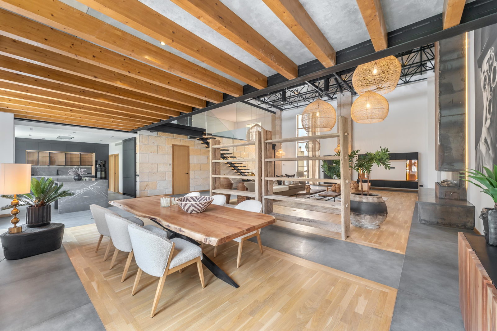 Imponerande designloft med privat takterrass i hjärtat av Santa Catalina