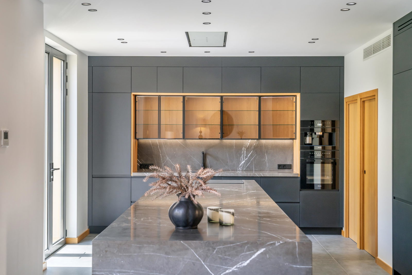 Imponerande designloft med privat takterrass i hjärtat av Santa Catalina