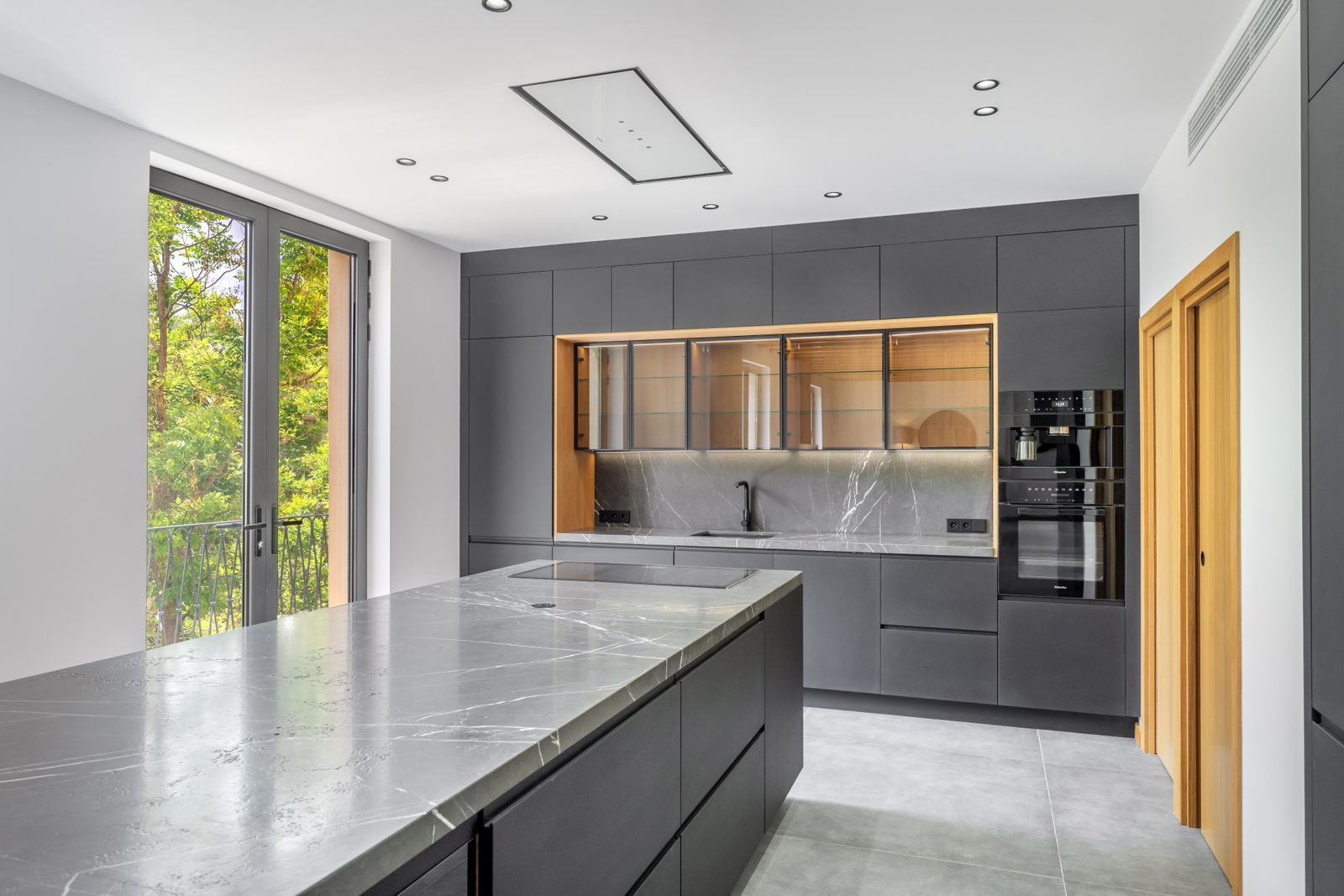 Imponerande designloft med privat takterrass i hjärtat av Santa Catalina