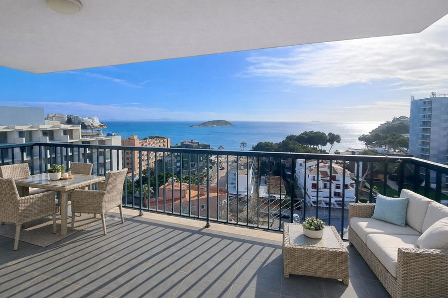 Wohnung mit Meerblick zum Renovieren, nur wenige Schritte vom Strand entfernt im Magaluf