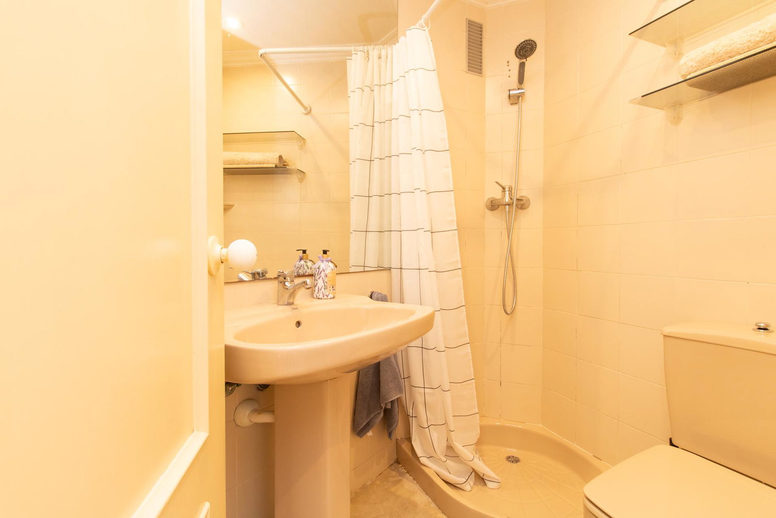 Sea view penthouse with spacious terrace  in  Palma Paseo Maritimo