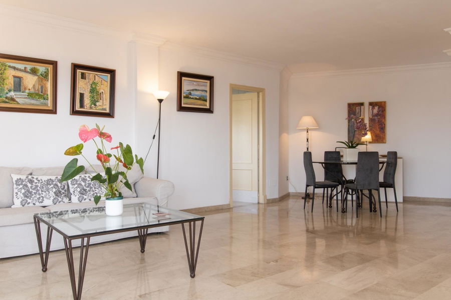 Sea view penthouse with spacious terrace  in  Palma Paseo Maritimo