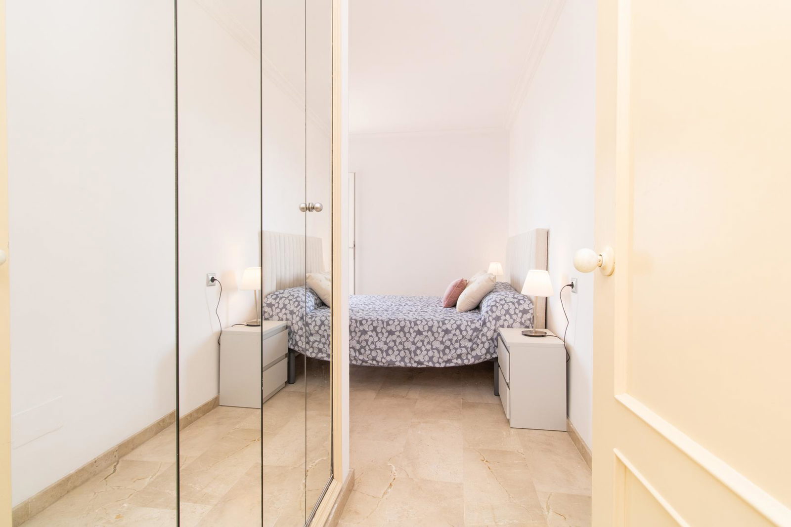 Sea view penthouse with spacious terrace  in  Palma Paseo Maritimo