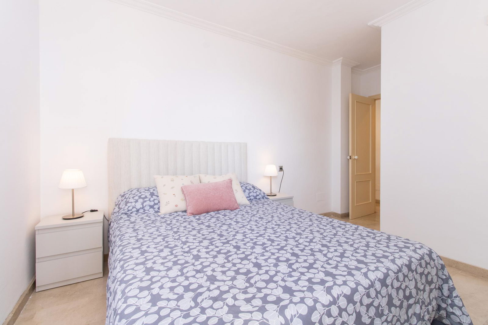 Sea view penthouse with spacious terrace  in  Palma Paseo Maritimo