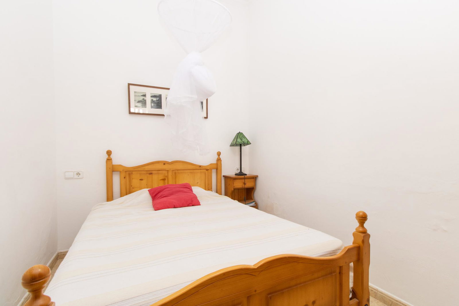 Sea view property with great potential and charming location in Sa Rapita