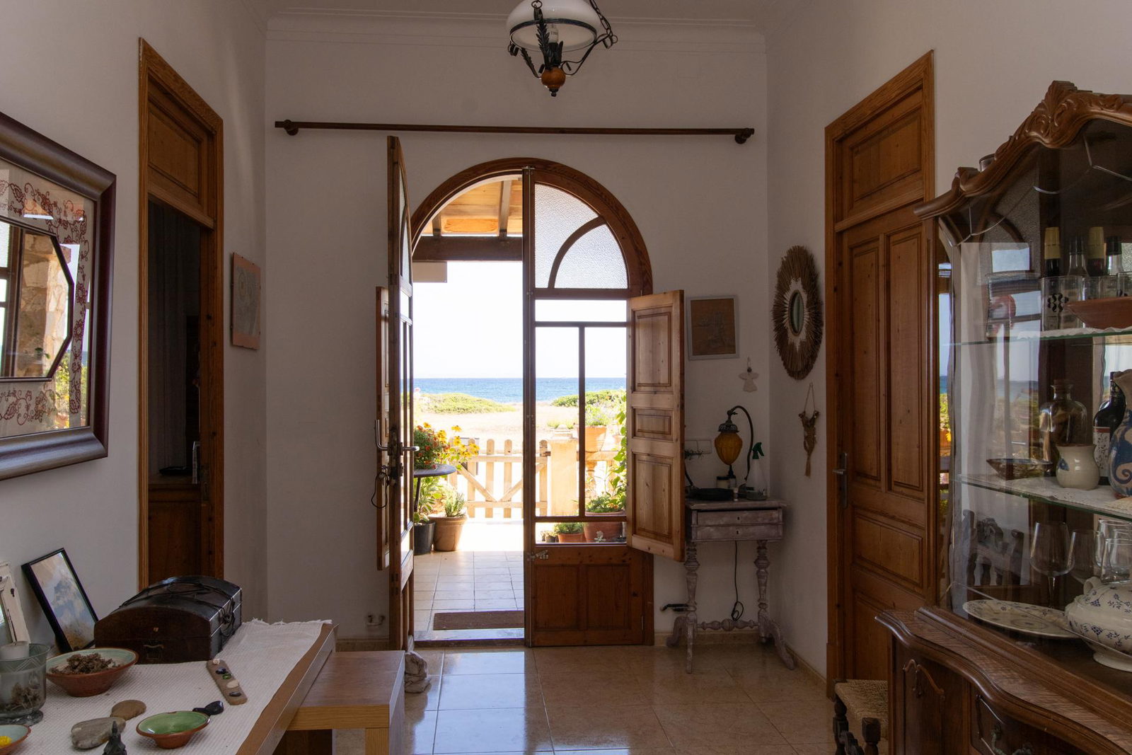 Sea view property with great potential and charming location in Sa Rapita