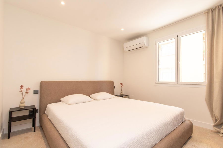 Elegant fully renovated apartment  with large terrace in Palma City Centre