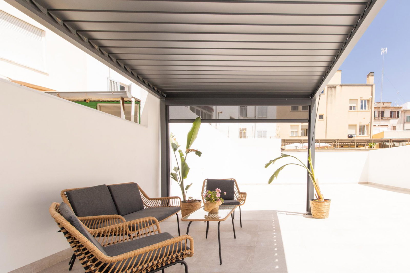 Elegant fully renovated apartment  with large terrace in Palma City Centre