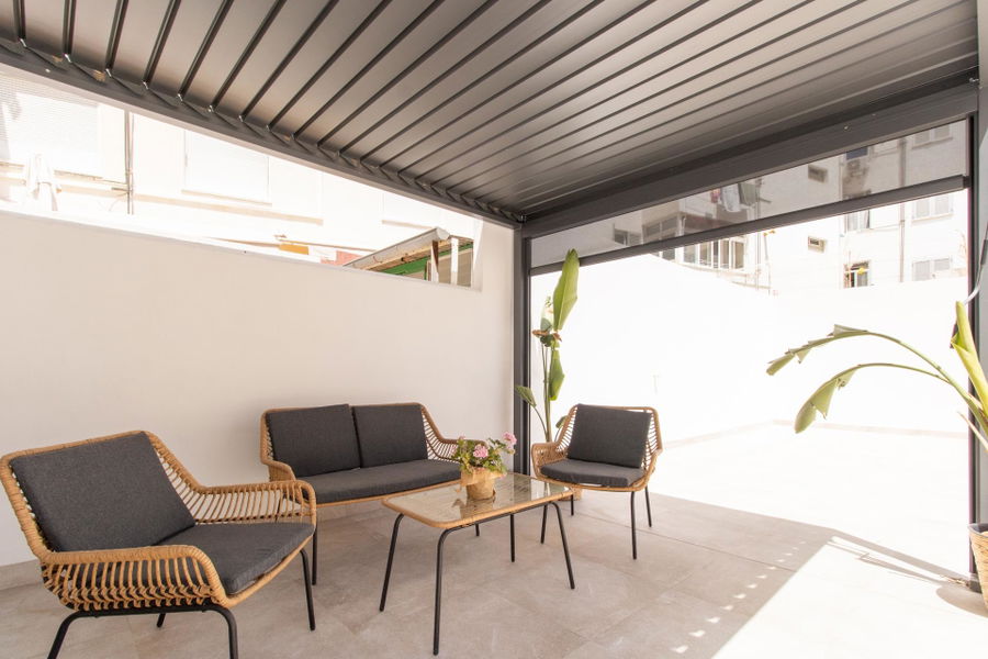 Elegant fully renovated apartment  with large terrace in Palma City Centre
