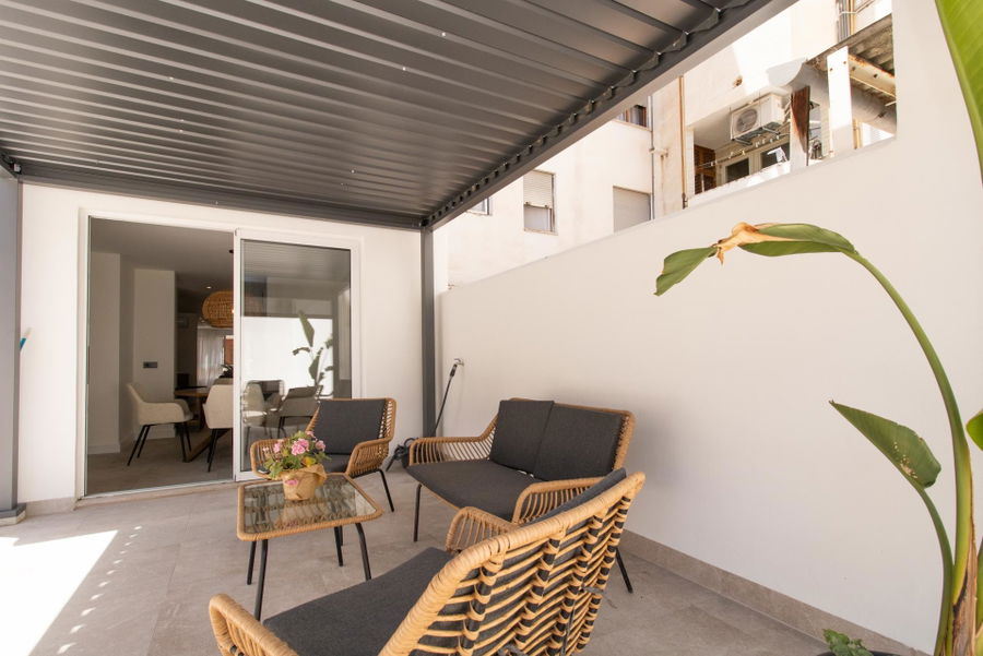 Elegant fully renovated apartment  with large terrace in Palma City Centre