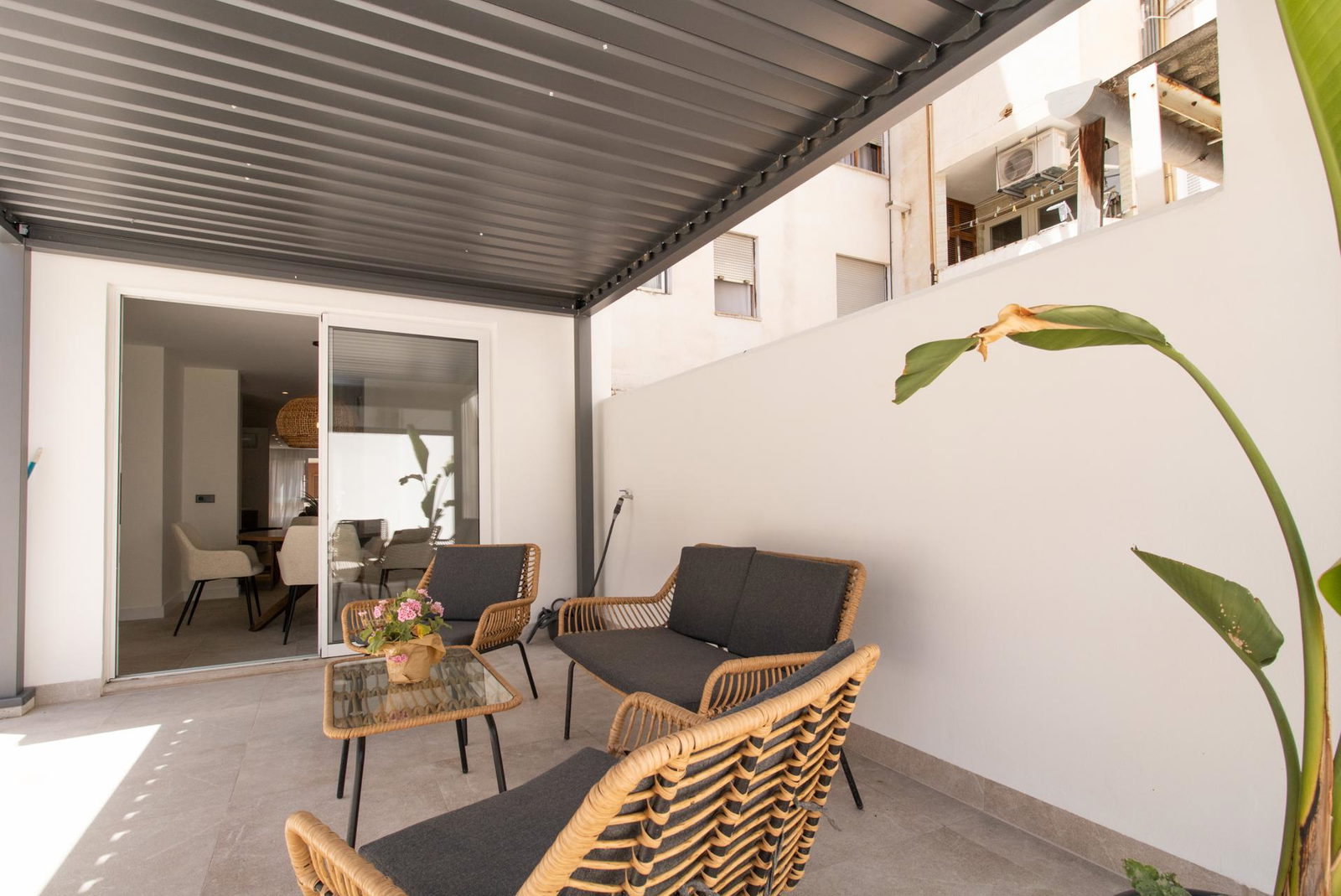 Elegant fully renovated apartment  with large terrace in Palma City Centre