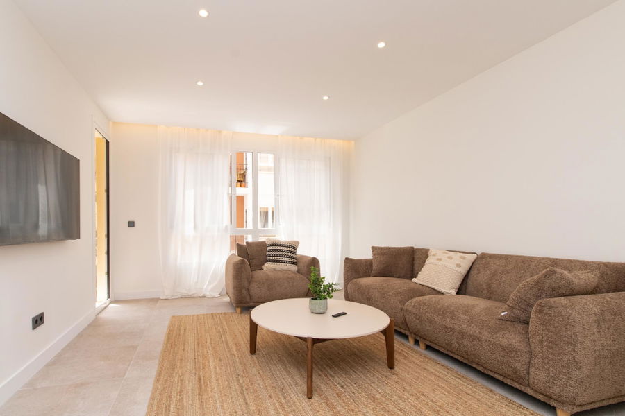 Elegant fully renovated apartment  with large terrace in Palma City Centre