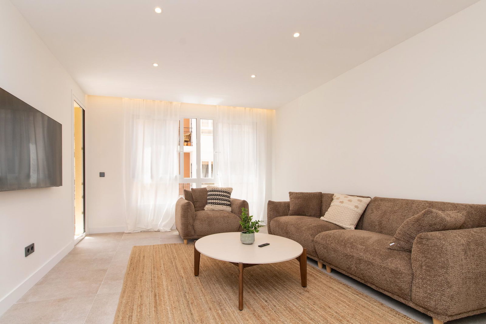 Elegant fully renovated apartment  with large terrace in Palma City Centre