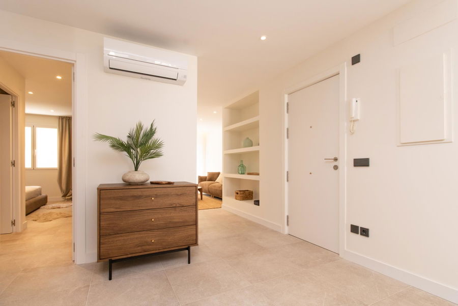 Elegant fully renovated apartment  with large terrace in Palma City Centre