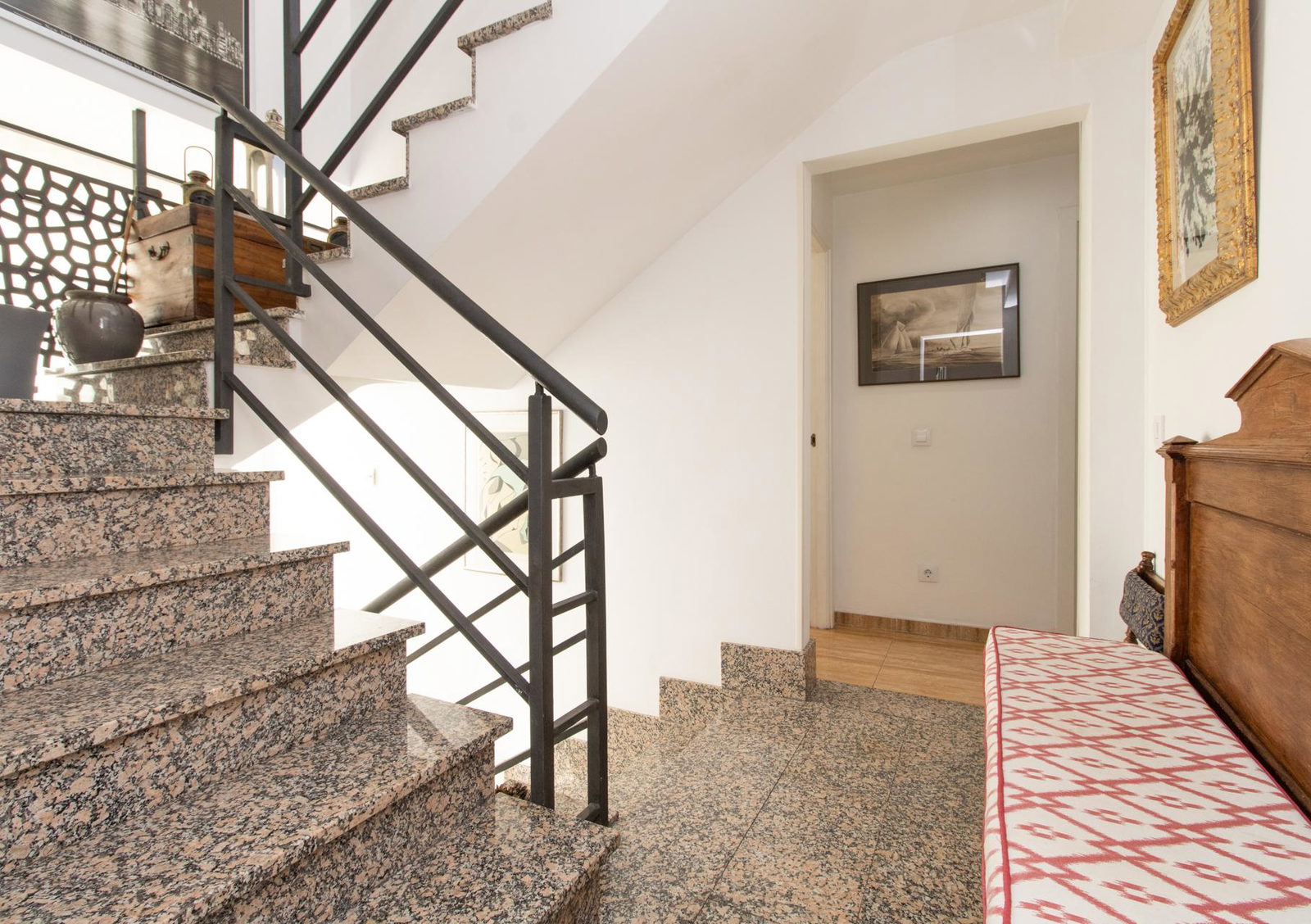 Penthouse with spacious roof terrace just steps from the beach in Can Pastilla