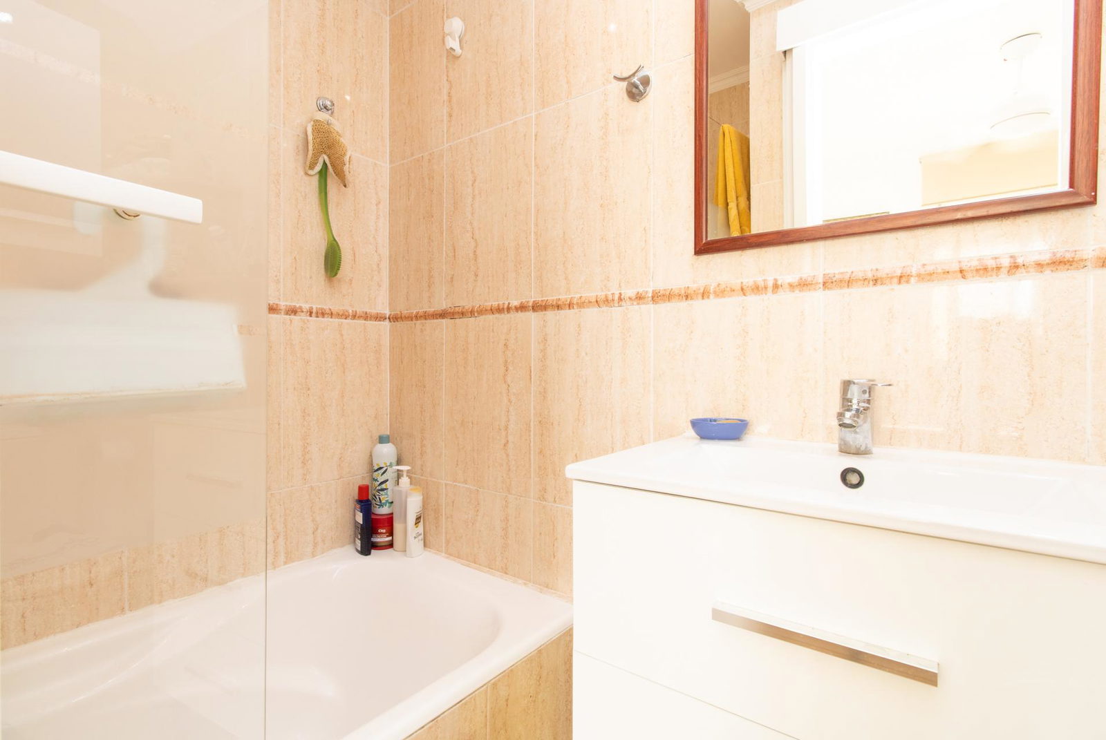 Penthouse with spacious roof terrace just steps from the beach in Can Pastilla