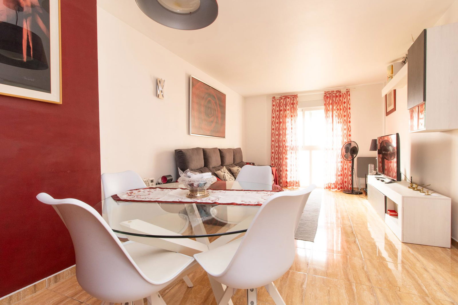 Penthouse with spacious roof terrace just steps from the beach in Can Pastilla