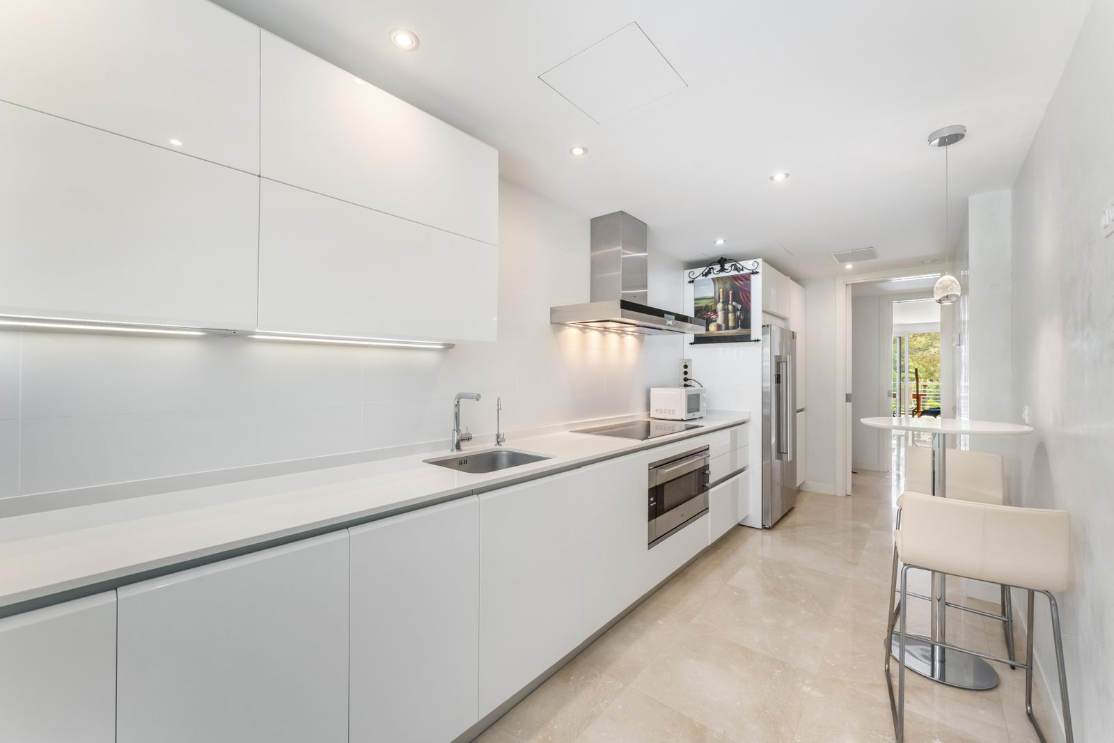 Amplio apartamento con espectaculares zonas comunes y piscinas en el exclusivo Bendinat