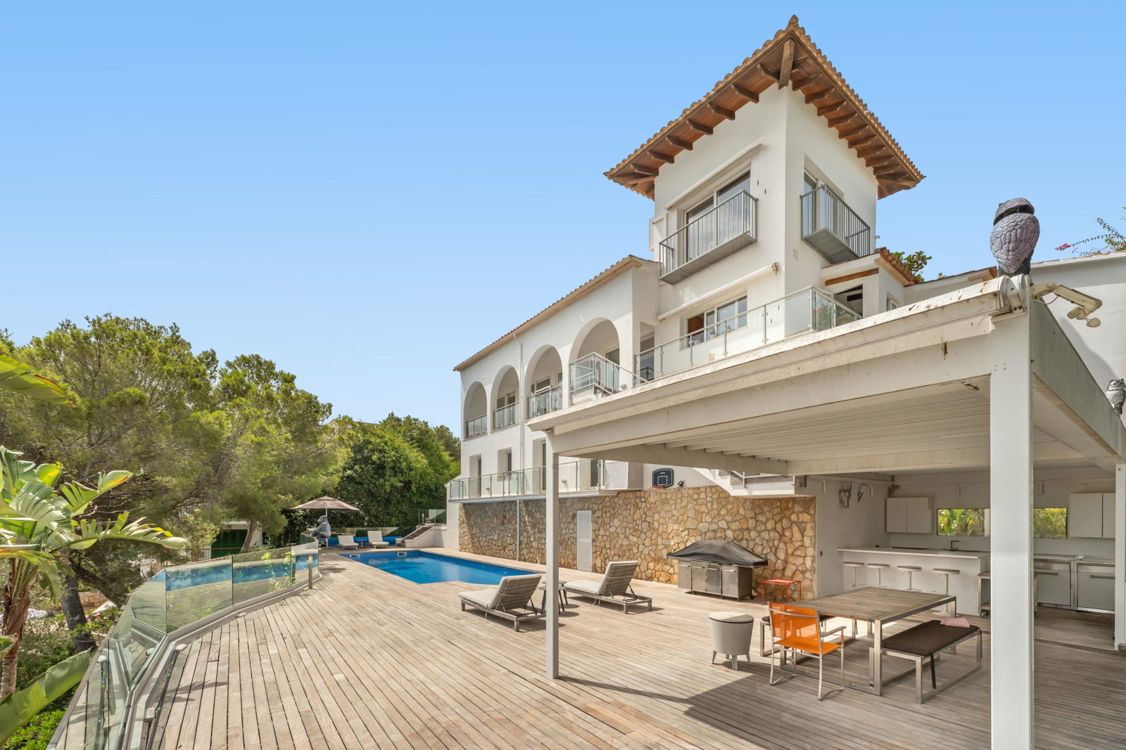 Mediterranean villa with  amazing sea view and prime location in front of Santa Ponsa Nautic Club