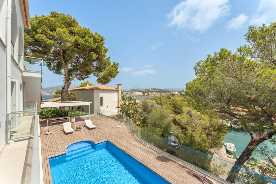 Mediterranean villa with  amazing sea view and prime location in front of Santa Ponsa Nautic Club