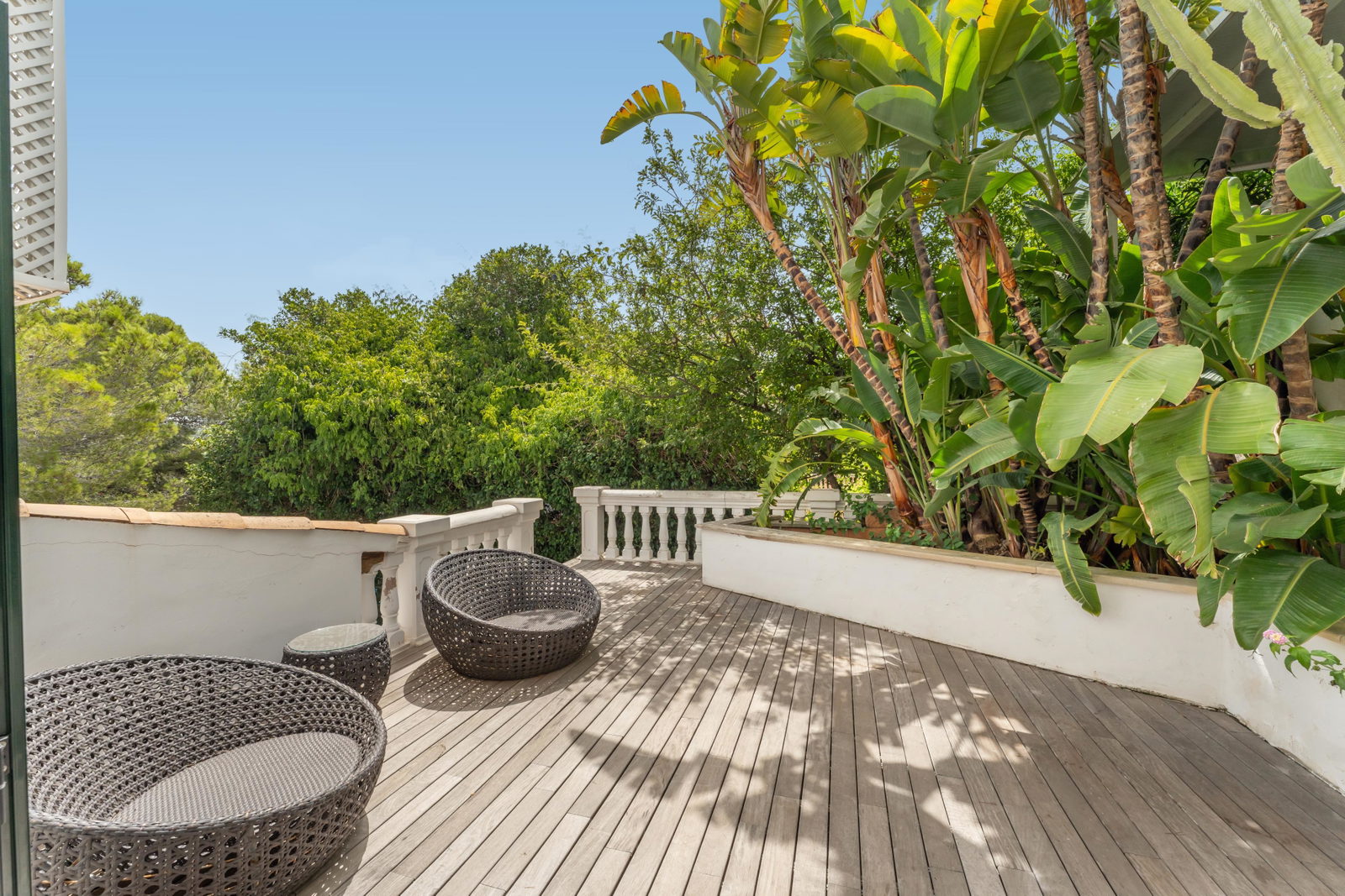 Mediterranean villa with  amazing sea view and prime location in front of Santa Ponsa Nautic Club
