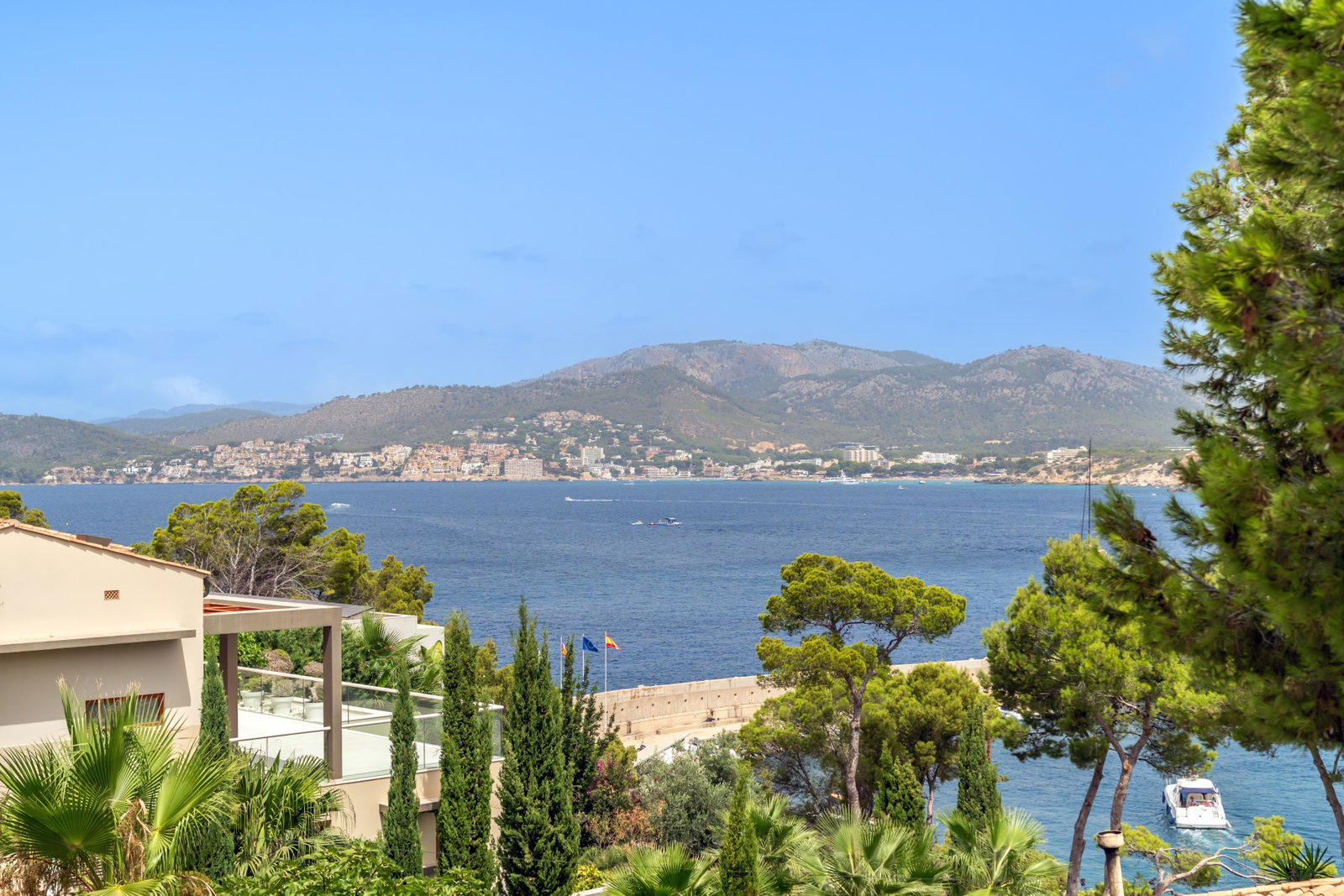 Mediterranean villa with  amazing sea view and prime location in front of Santa Ponsa Nautic Club