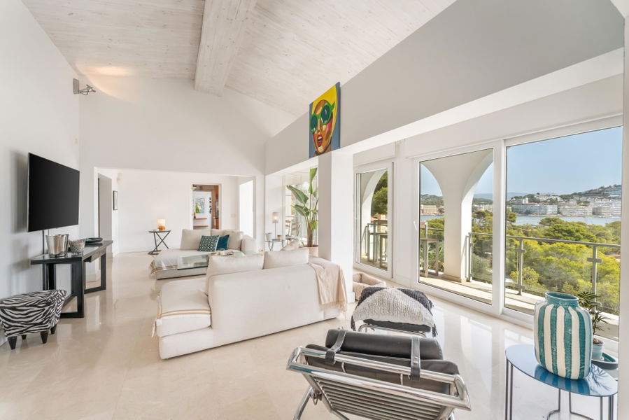 Mediterranean villa with  amazing sea view and prime location in front of Santa Ponsa Nautic Club