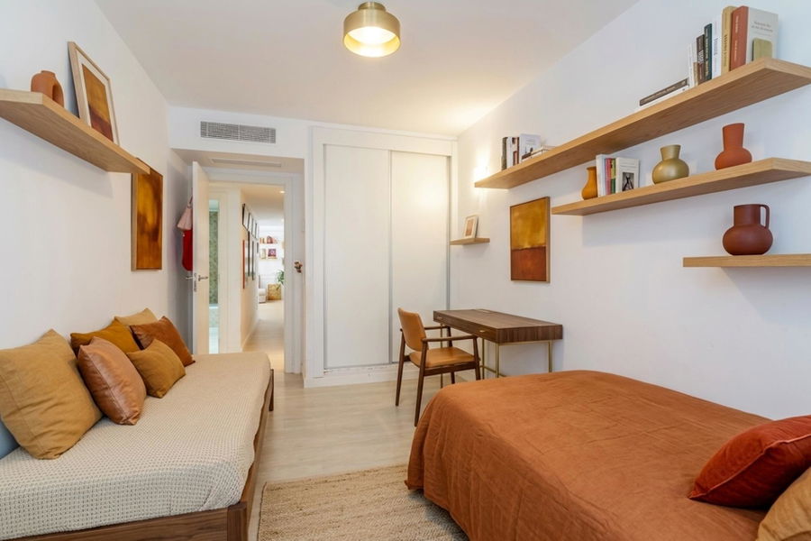 Spacious ground floor apartment with an amazing terrace and community pool in Palmanova
