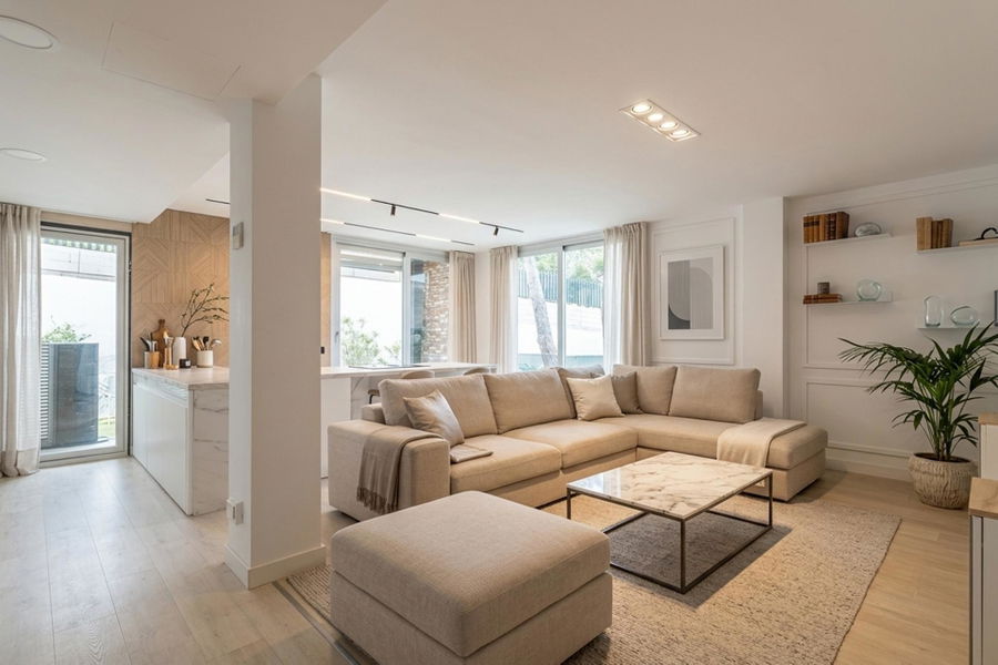 Spacious ground floor apartment with an amazing terrace and community pool in Palmanova