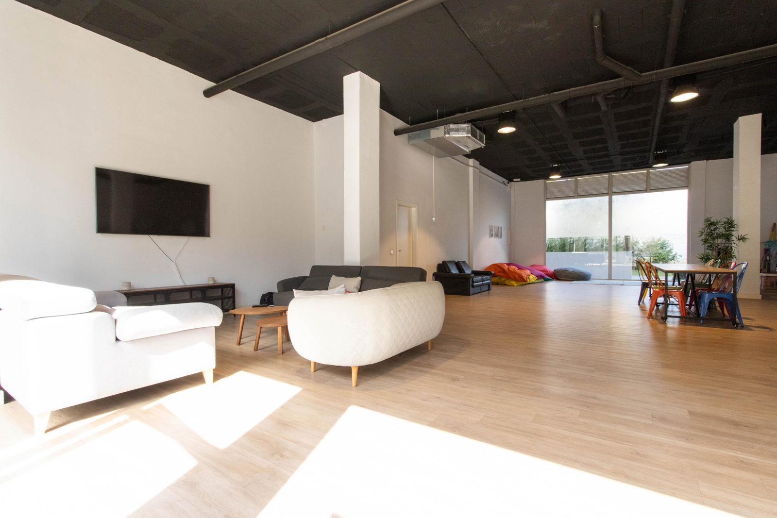 Spacious ground floor apartment with an amazing terrace and community pool in Palmanova