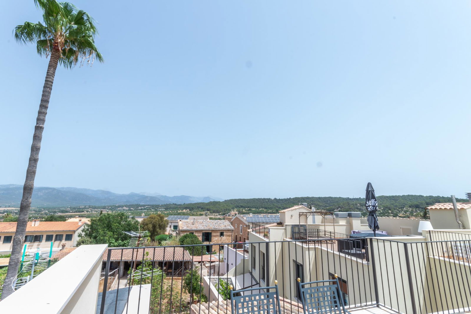 Townhouse with private pool and a roof terrace with great views in Sa Cabaneta for sale