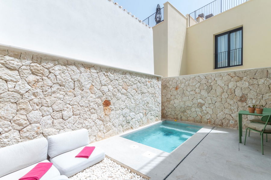 Townhouse with private pool and a roof terrace with great views in Sa Cabaneta for sale