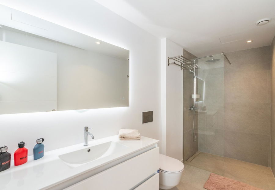 Townhouse with private pool and a roof terrace with great views in Sa Cabaneta for sale