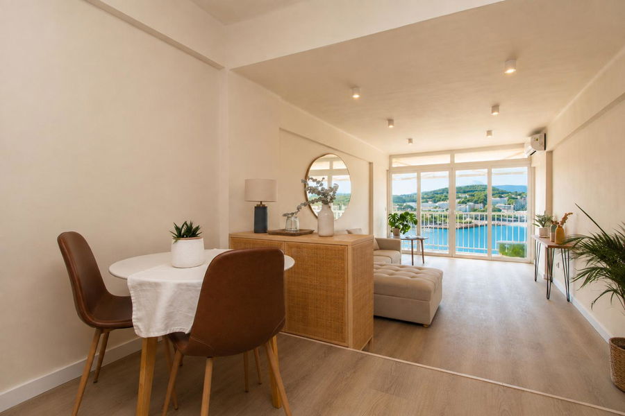 Modern renovated studio apartment with stunning sea views in Santa Ponsa