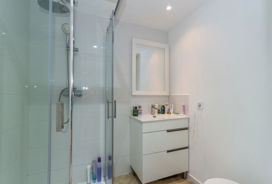 Cozy apartment in a prime location with sea views in Santa Ponsa for sale