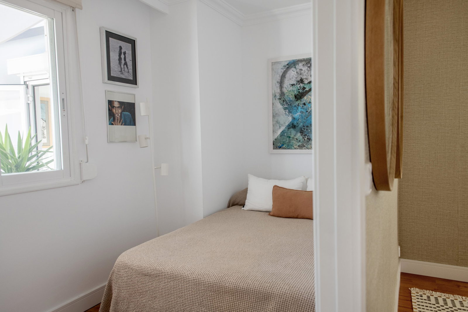 Helles Penthouse mit grosser Terrasse und schöner Aussicht in Molinar in Meeresnähe