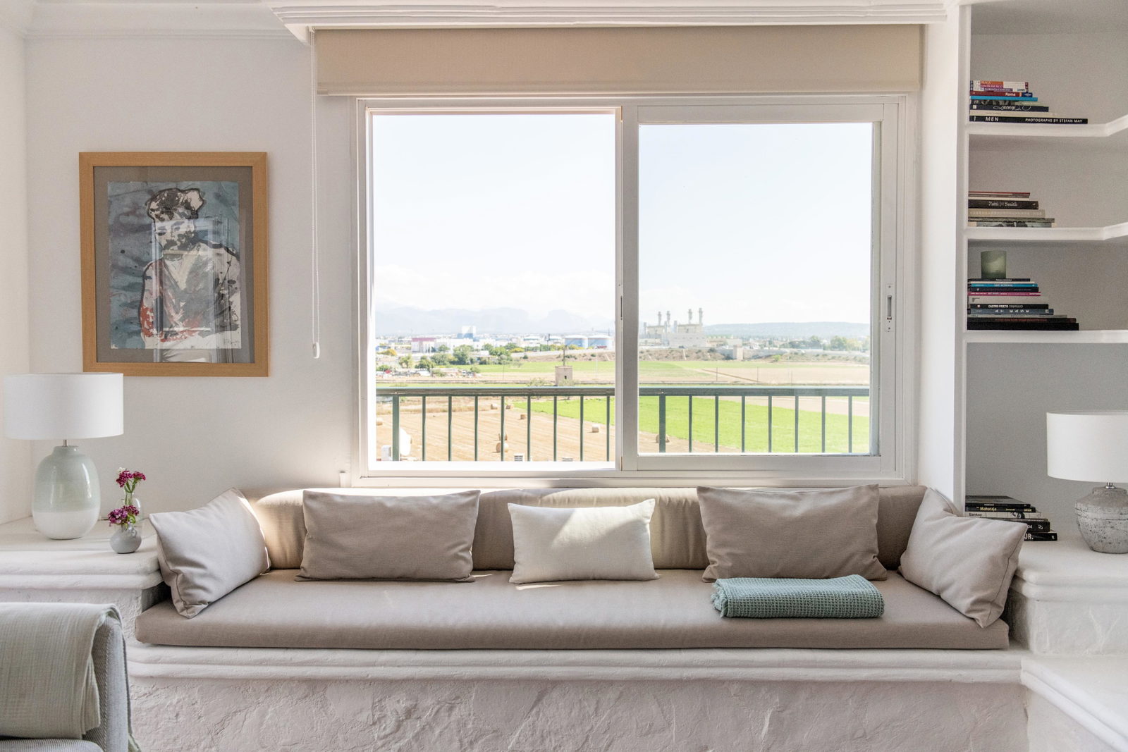 Helles Penthouse mit grosser Terrasse und schöner Aussicht in Molinar in Meeresnähe