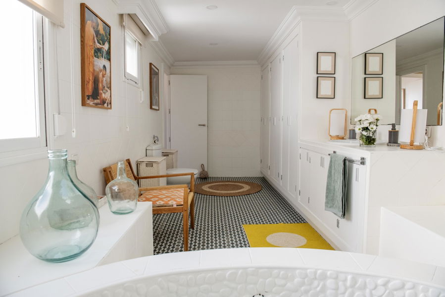 Helles Penthouse mit grosser Terrasse und schöner Aussicht in Molinar in Meeresnähe