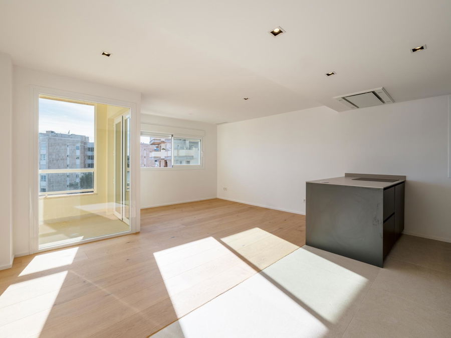 Renovated apartment with terrace, sea view and prime location in San Agustin