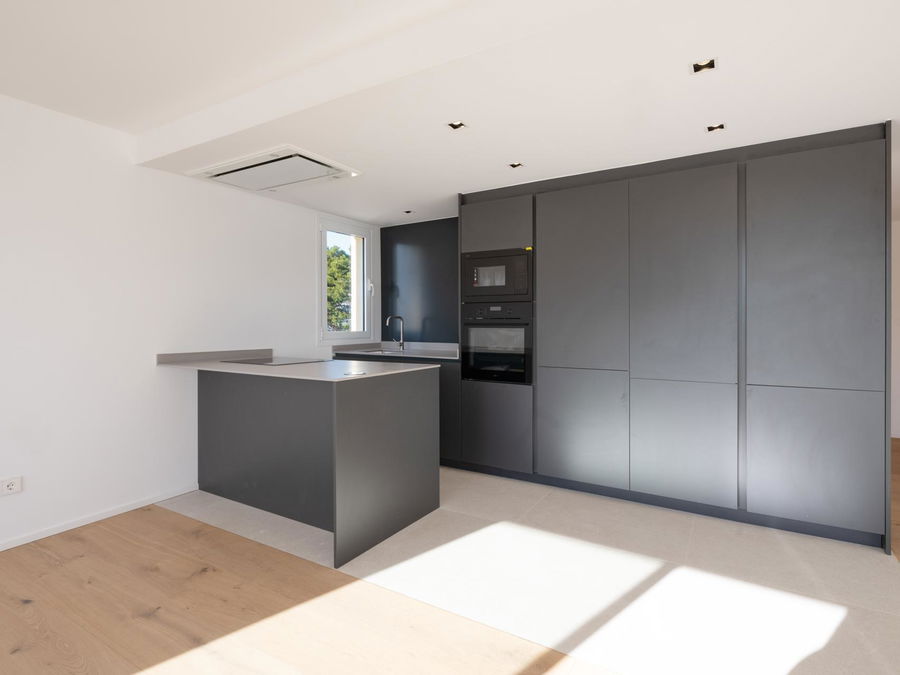 Renovated apartment with terrace, sea view and prime location in San Agustin