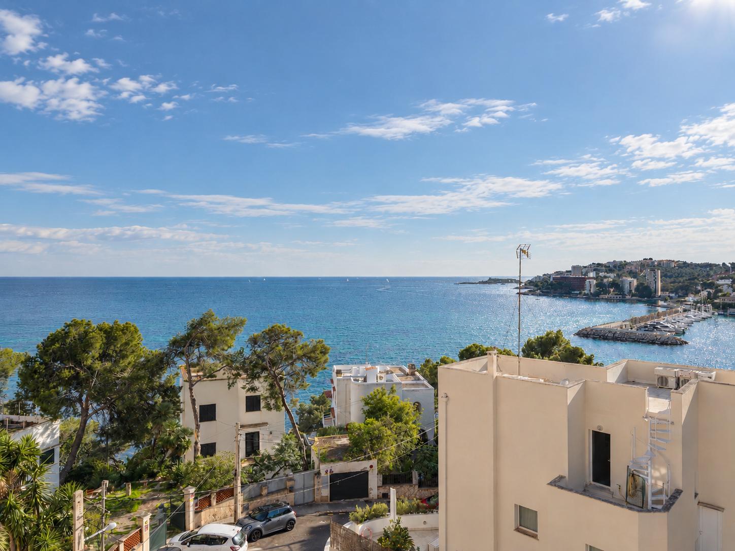 Renovated apartment with terrace, sea view and prime location in San Agustin