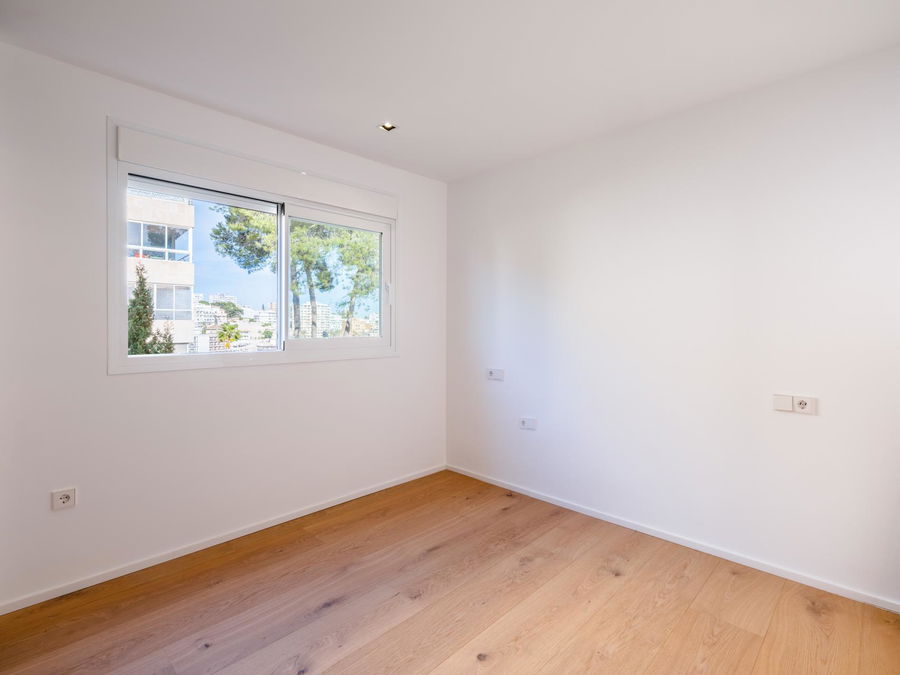 Renovated apartment with terrace, sea view and prime location in San Agustin