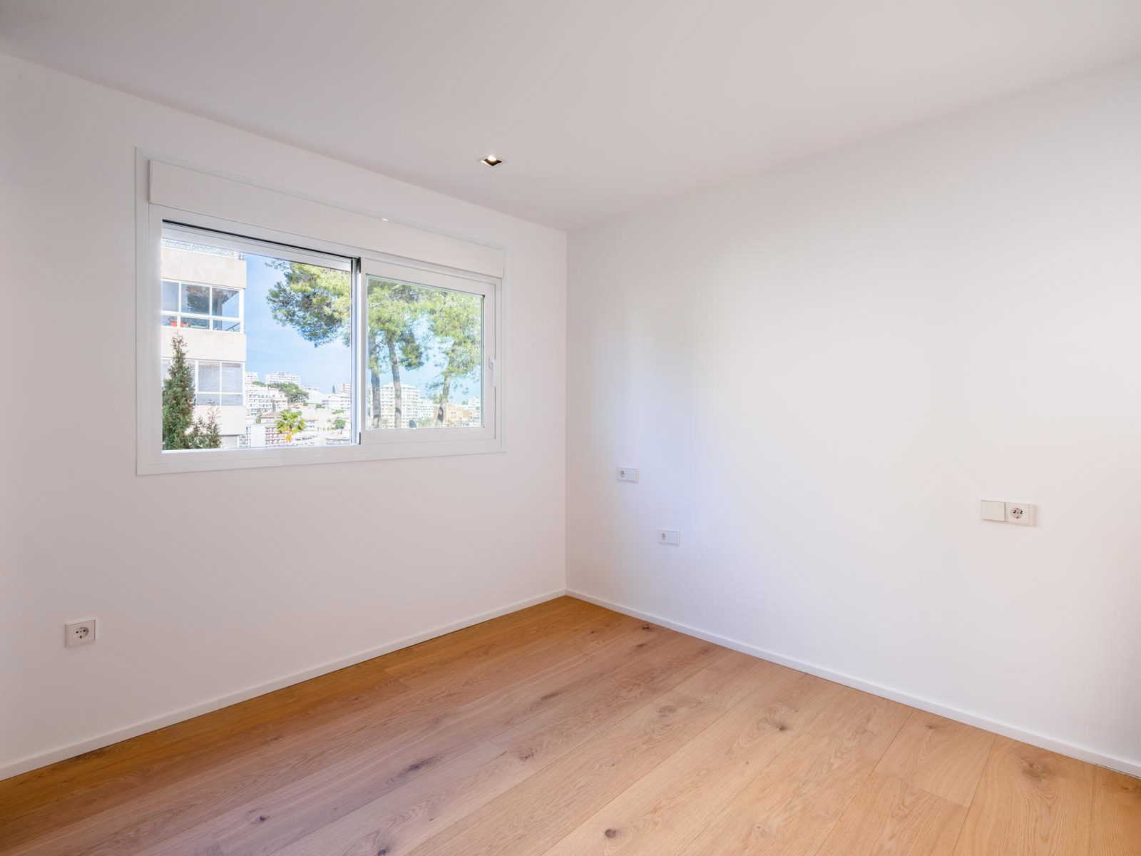Renovated apartment with terrace, sea view and prime location in San Agustin