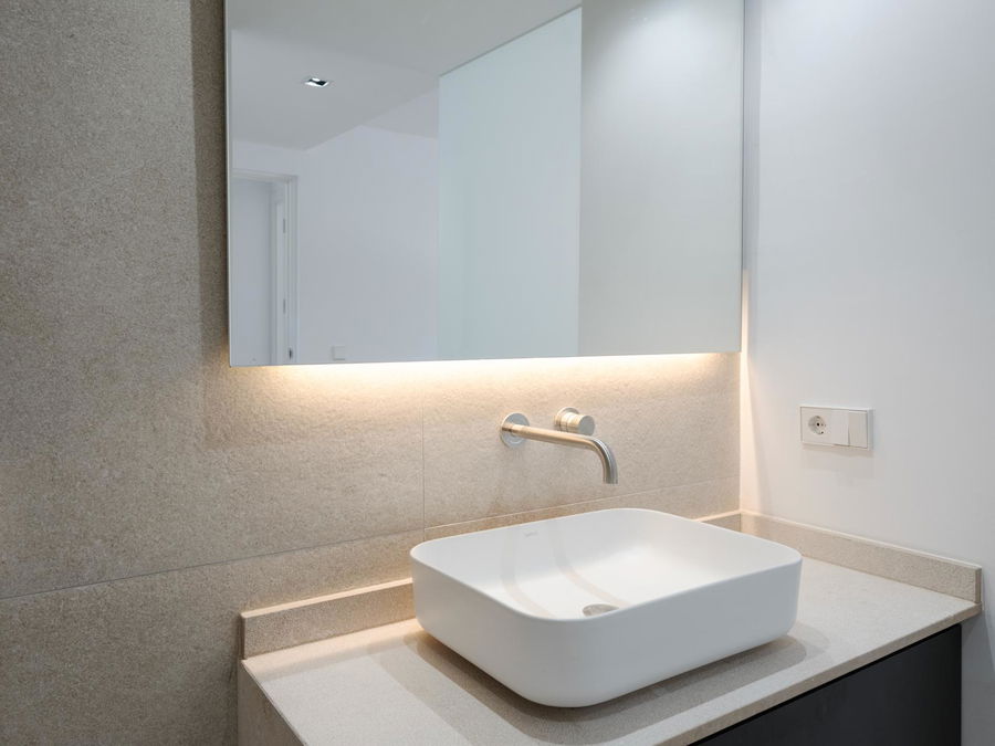 Elegant renovated penthouse with terrace and sea view in San Agustin